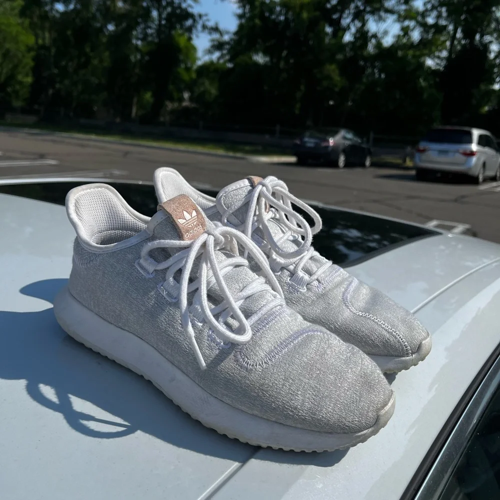 Adidas - Picture 1 of 2